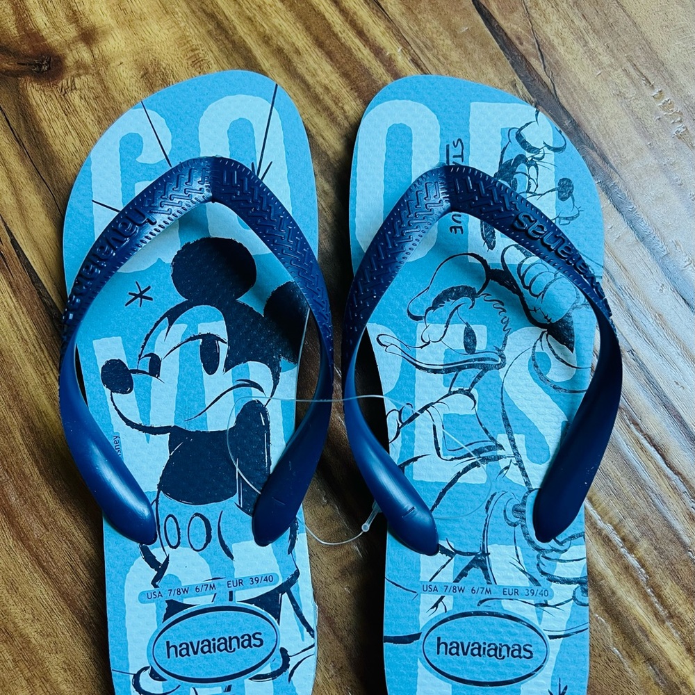 Havaianas flip flops Mickey and Donald Duck Size 7/8W or 6/7M